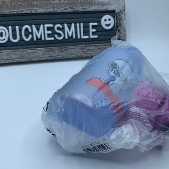 Tupperware Peanuts Worldwide Eco Water Bottle with Twist-On Cap - Picture 4 of 4